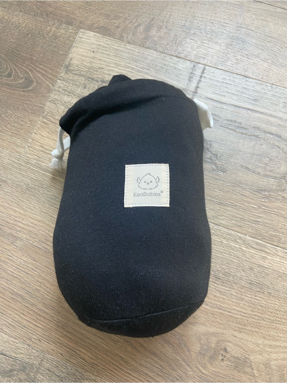 KeaBabies Black Baby Swaddle Wrap Carrier One Piece Like New M-L